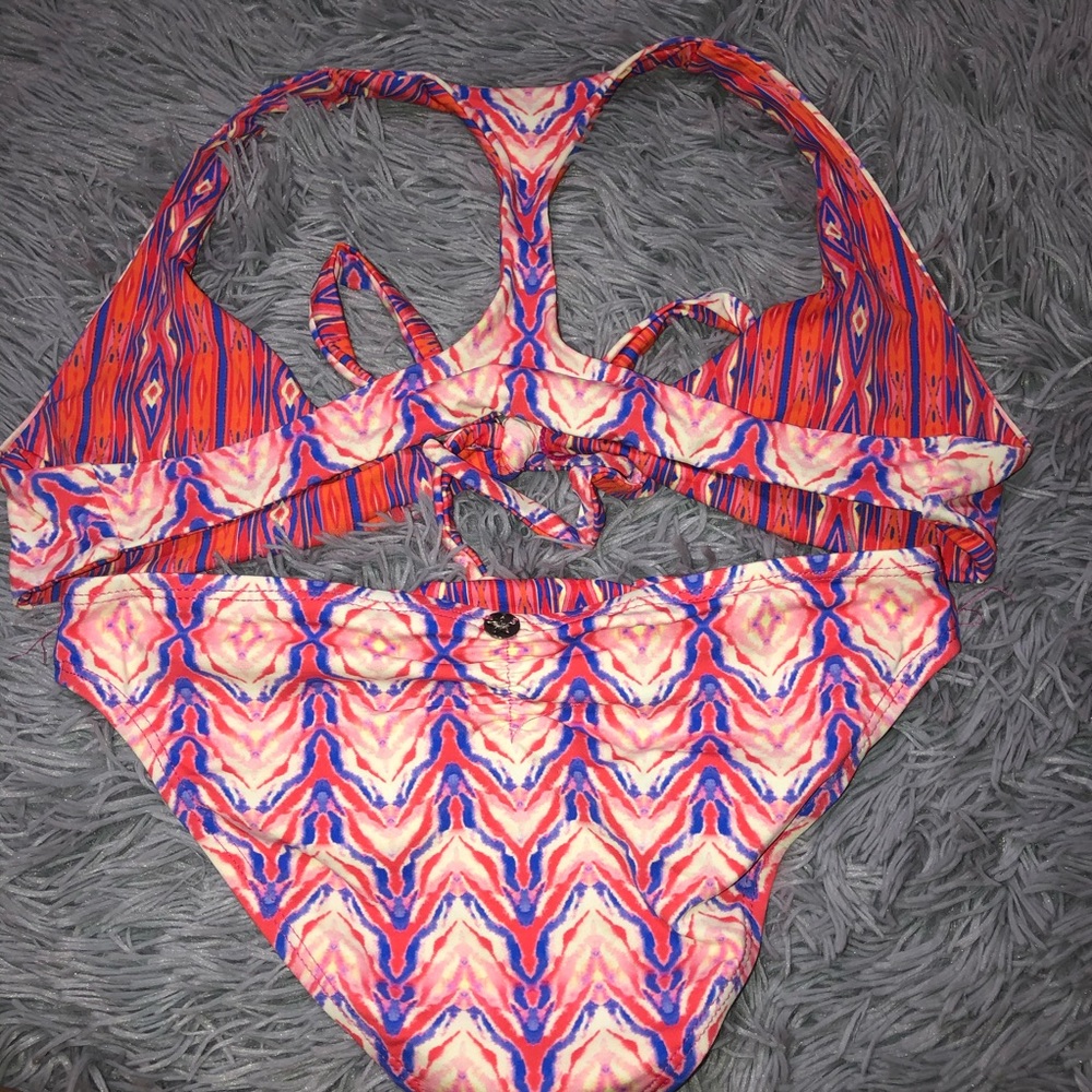 Bikini set - Picture 2 of 3